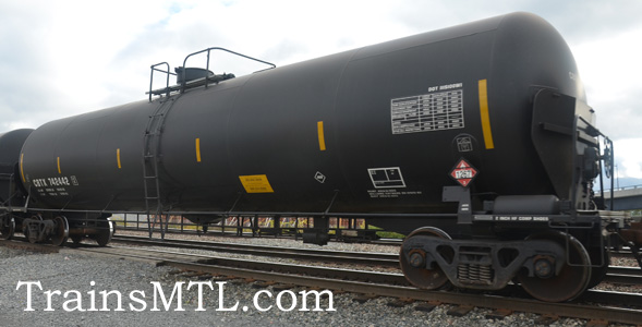 Car/wagon CBTX742442 left side / coté gauche